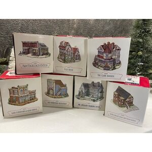 Liberty Falls Americana Collection Village Houses Lot of 7 Clark Mansion